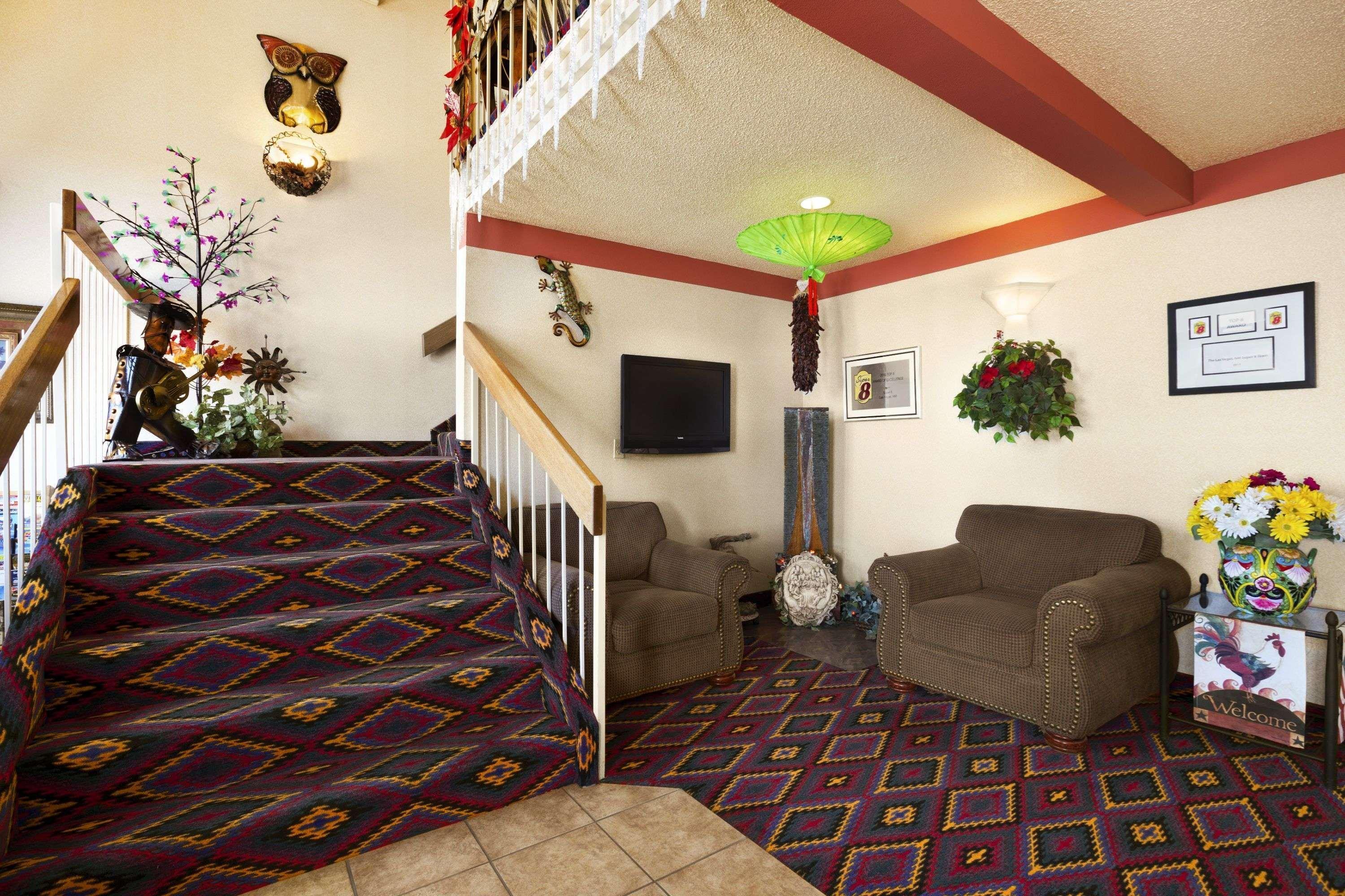Motel Super 8 By Wyndham Vegas 2*